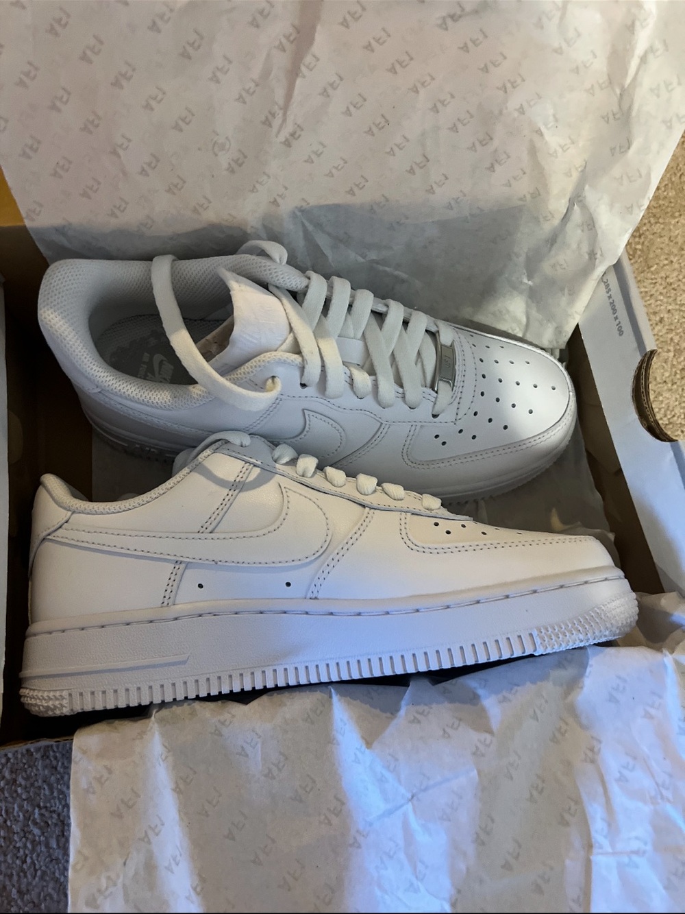 Nike Kids White Low-Top Sneakers - Classic Swoosh